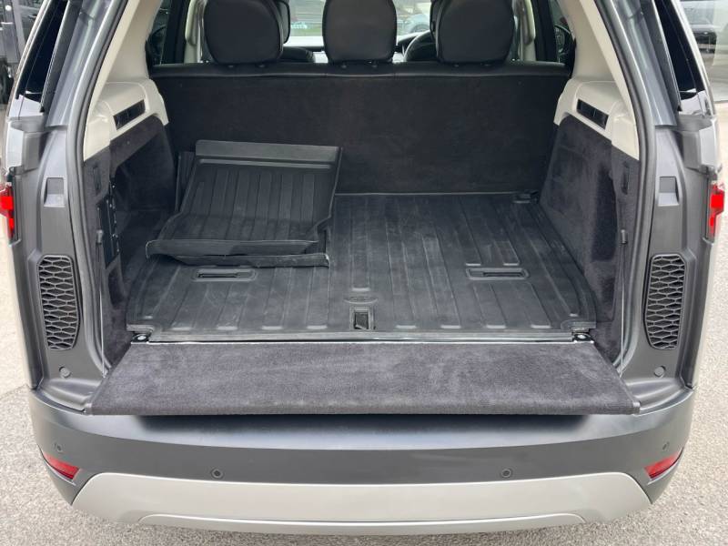 Land Rover Discovery   Registered:2021(21)