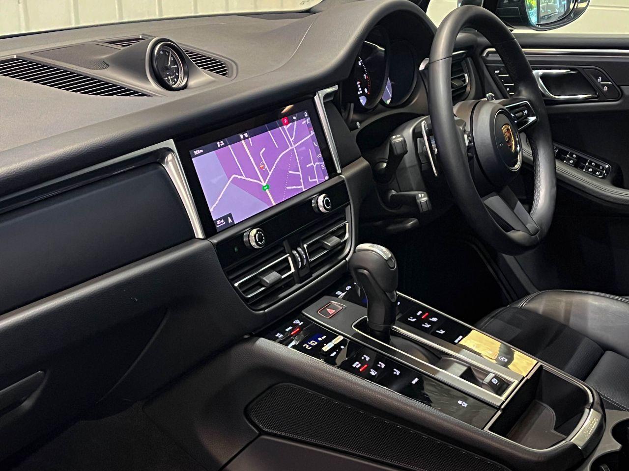 Porsche Macan 2.0T 4WD PDK Estate Petrol Volcano Grey Metallic