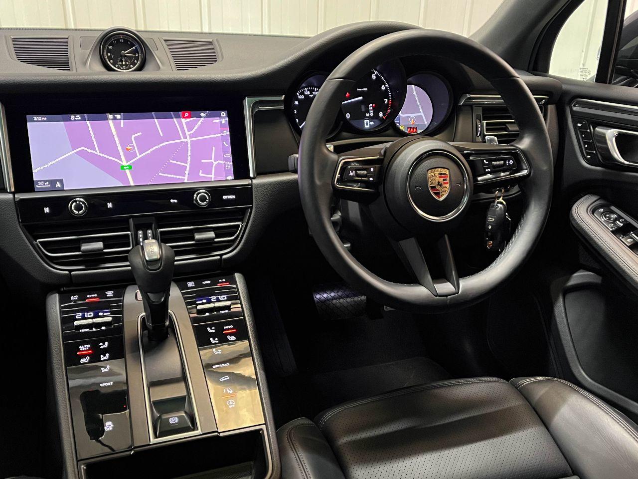 Porsche Macan 2.0T 4WD PDK Estate Petrol Volcano Grey Metallic
