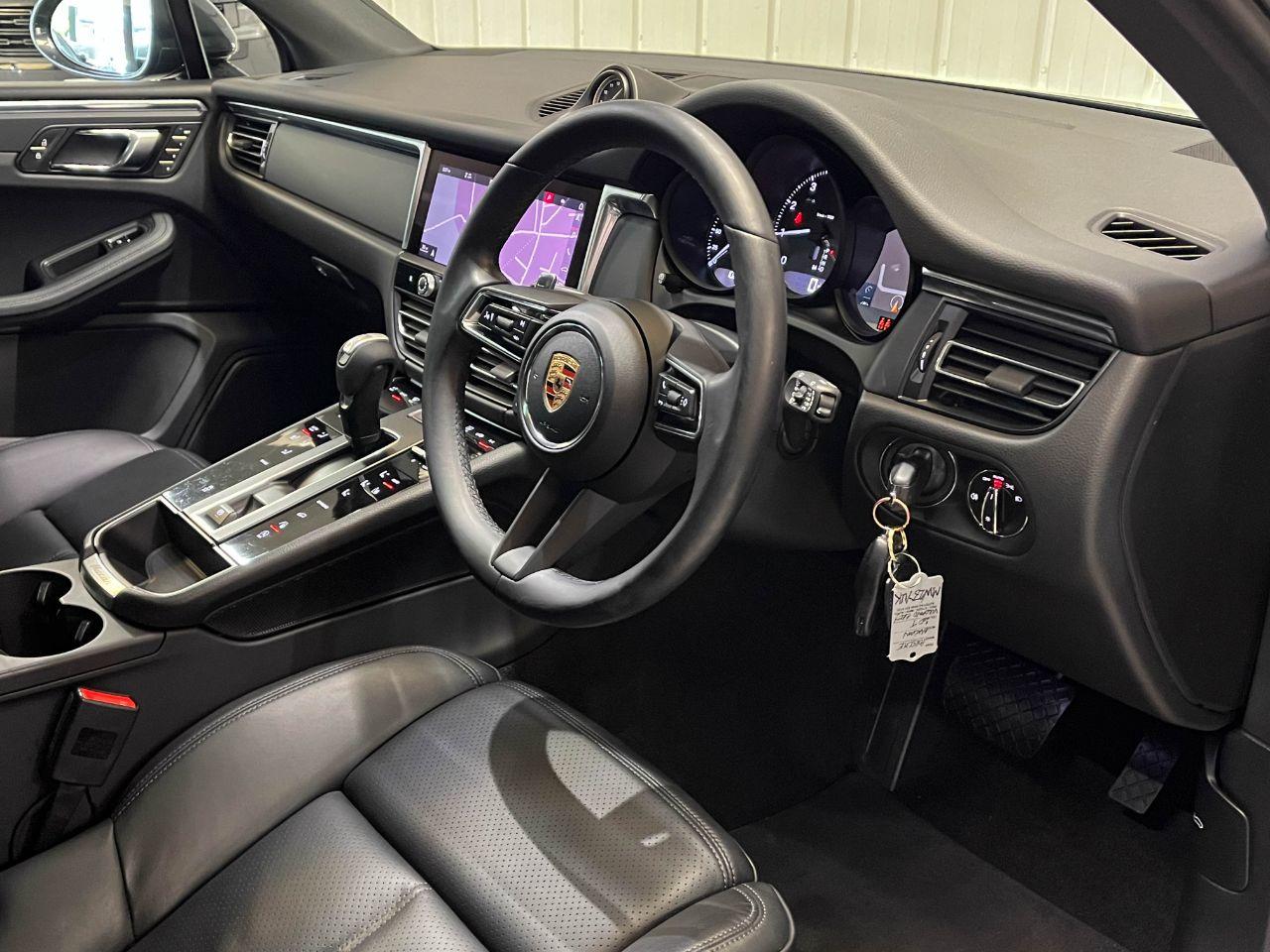 Porsche Macan 2.0T 4WD PDK Estate Petrol Volcano Grey Metallic