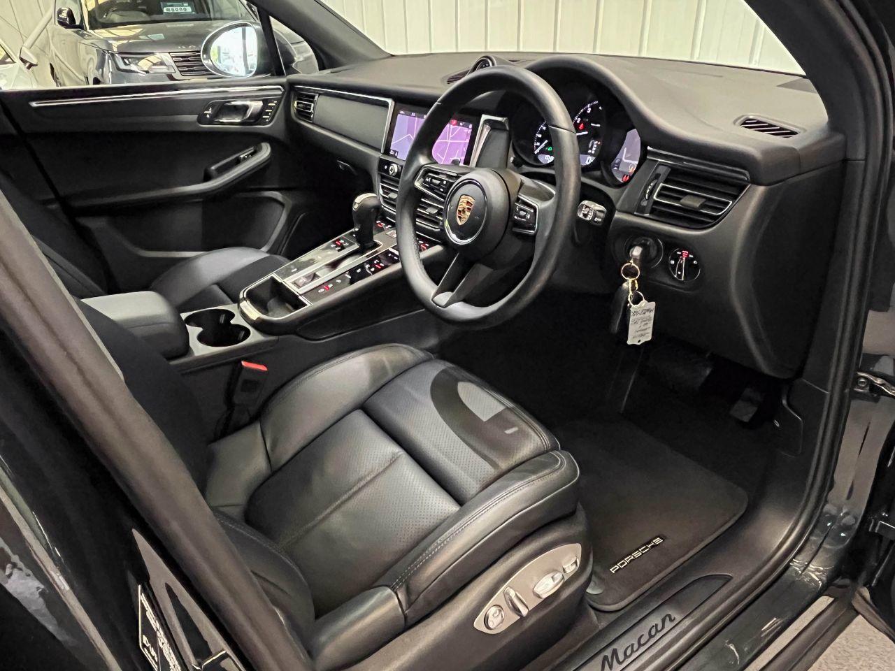 Porsche Macan 2.0T 4WD PDK Estate Petrol Volcano Grey Metallic