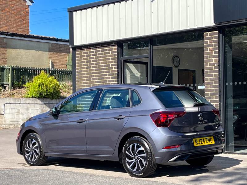 Volkswagen Polo   Registered:2024(24)