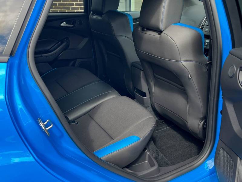 Ford Focus RS   Registered:2018(18)