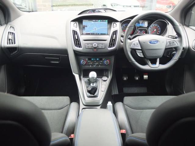 2016 Ford Focus RS 2.3 EcoBoost RS Lux Pack +++Spec