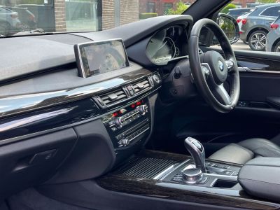 BMW X5 3.0 xDrive30d M Sport Auto Estate Diesel Black Sapphire Metallic