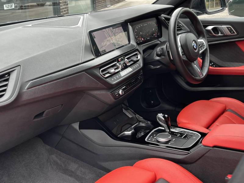 BMW 1 Series   Registered:2023(23)