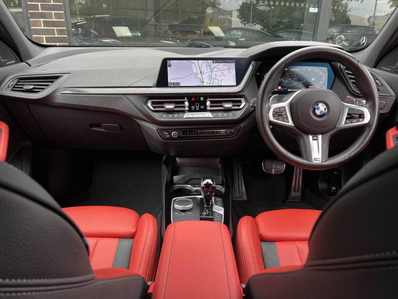 BMW 1 Series   Registered:2023(23)