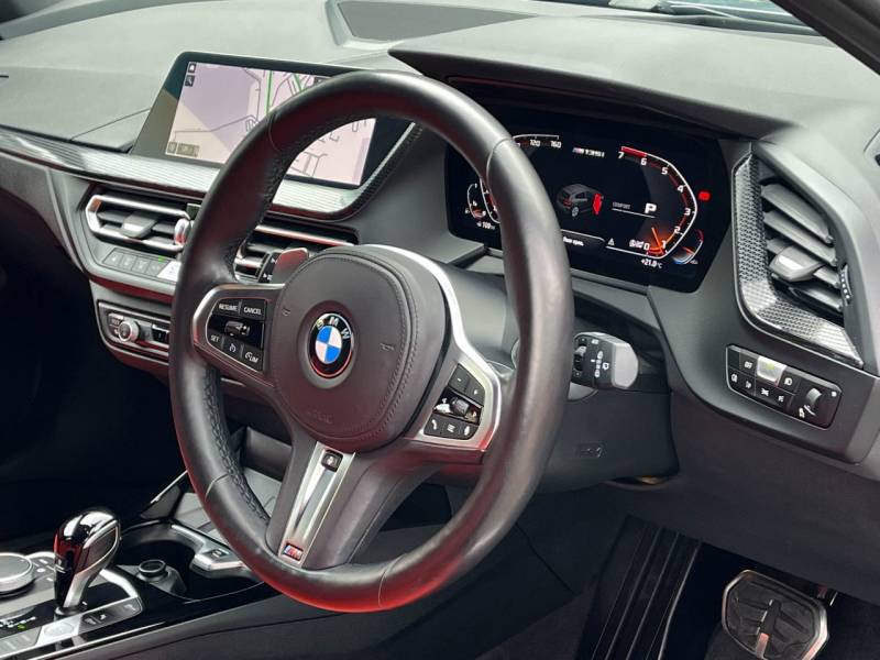 BMW 1 Series   Registered:2023(23)