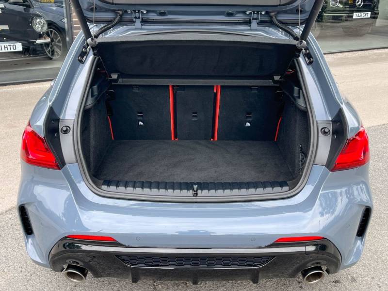 BMW 1 Series   Registered:2023(23)