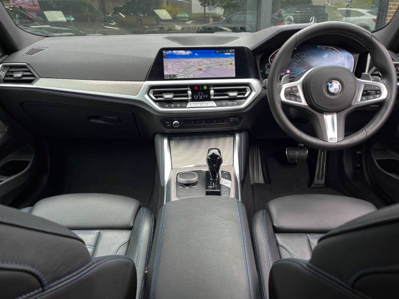 BMW 4 Series   Registered:2023(23)