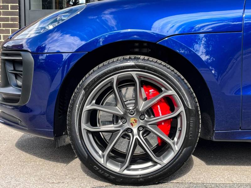 Porsche Macan   Registered:2022(22)