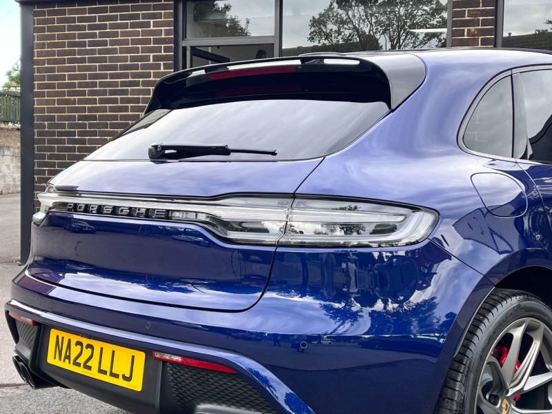 Porsche Macan   Registered:2022(22)