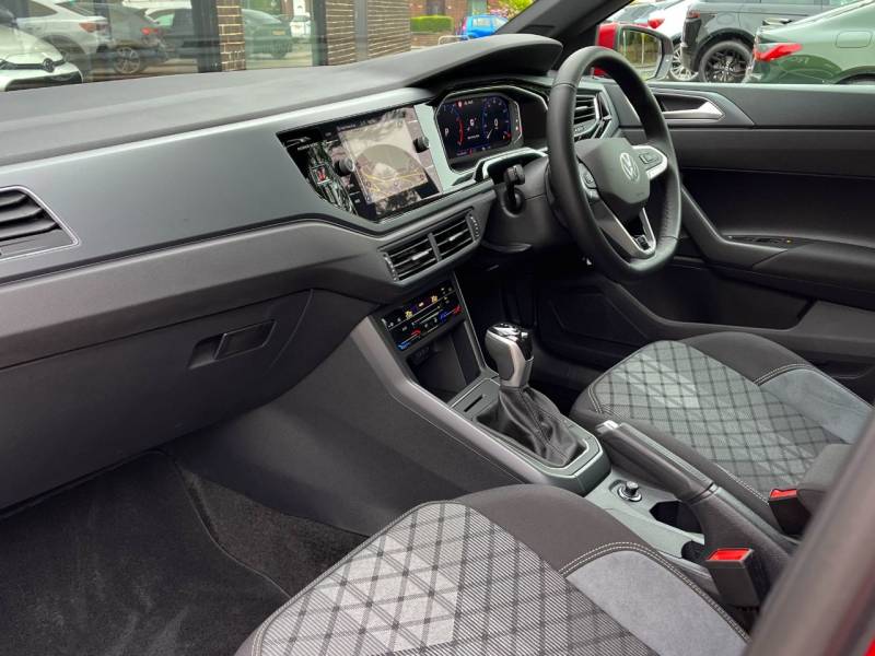 Volkswagen Polo   Registered:2024(24)