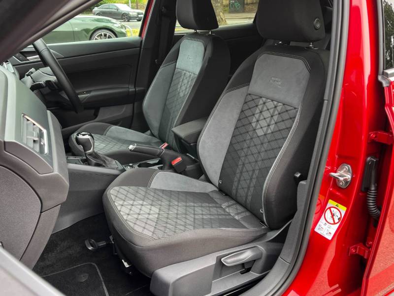 Volkswagen Polo   Registered:2024(24)