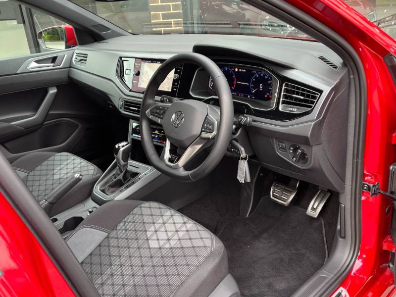 Volkswagen Polo   Registered:2024(24)