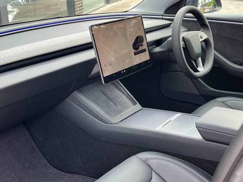 Tesla Model 3   Registered:2024(24)