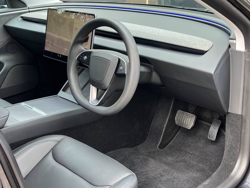 Tesla Model 3   Registered:2024(24)