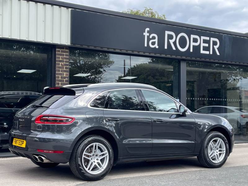 Porsche Macan   Registered:2017(17)