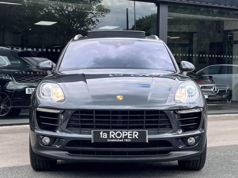 Porsche Macan   Registered:2017(17)