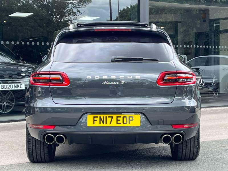 Porsche Macan   Registered:2017(17)