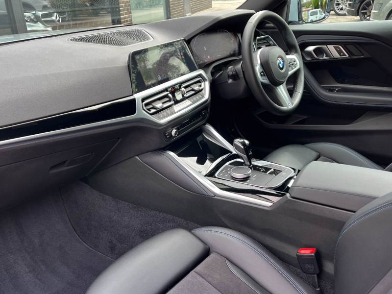 BMW 2 Series   Registered:2022(22)