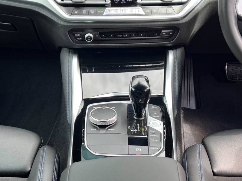 BMW 2 Series   Registered:2022(22)