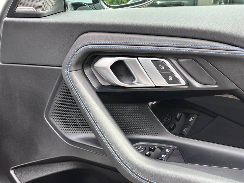 BMW 2 Series   Registered:2022(22)