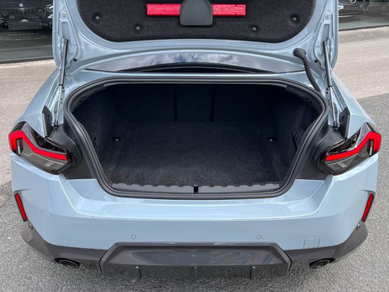 BMW 2 Series   Registered:2022(22)