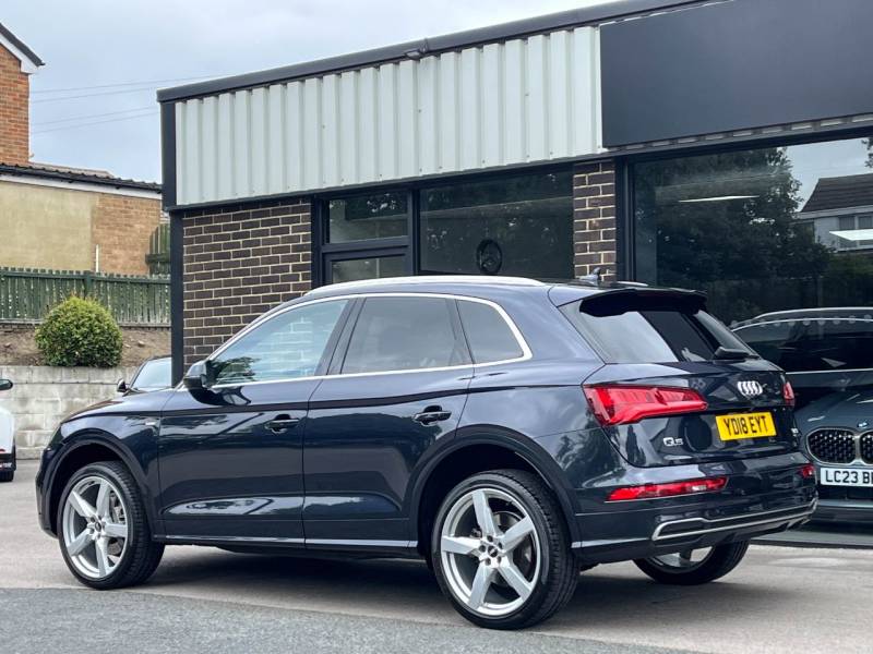 Audi Q5   Registered:2018(18)