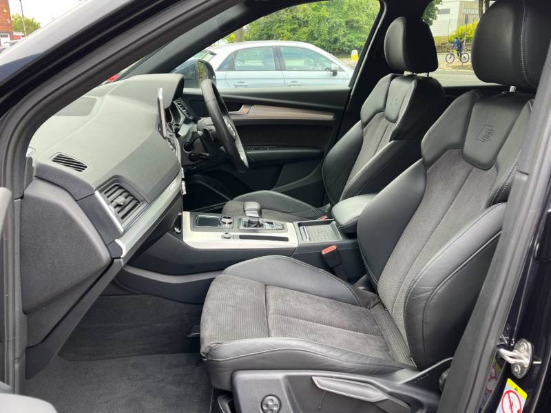 Audi Q5   Registered:2018(18)