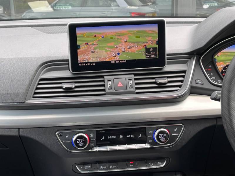 Audi Q5   Registered:2018(18)