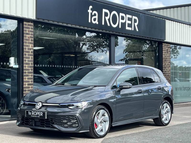 Volkswagen Golf   Registered:2024(74)