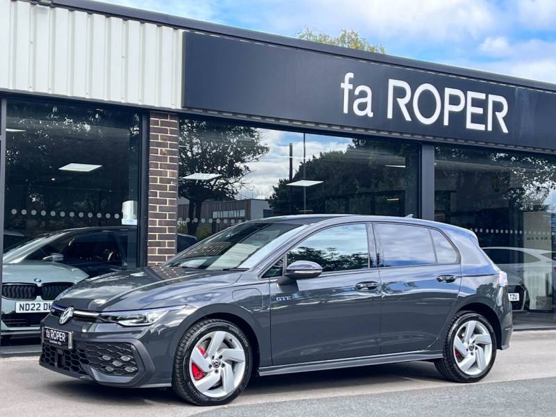 Volkswagen Golf   Registered:2024(74)