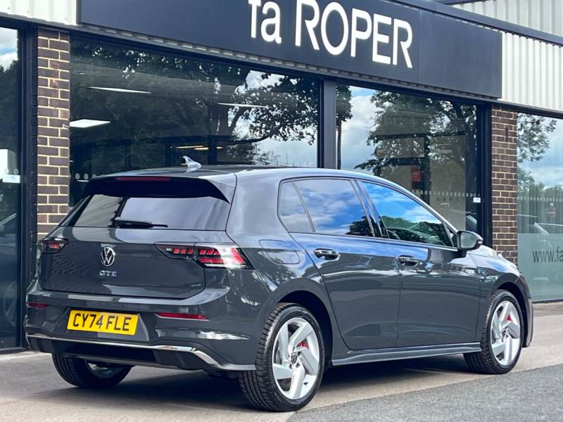 Volkswagen Golf   Registered:2024(74)