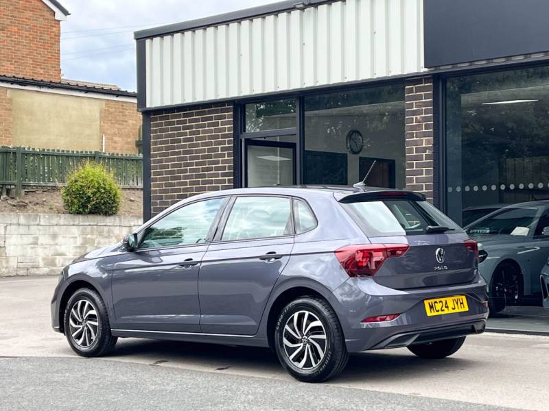 Volkswagen Polo   Registered:2024(24)