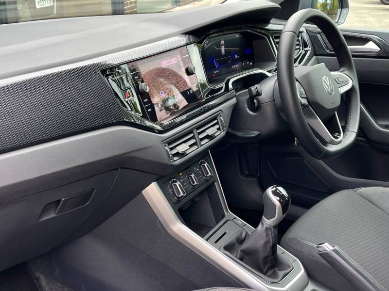 Volkswagen Polo   Registered:2024(24)