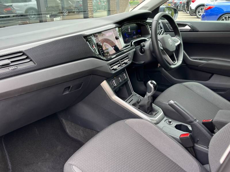 Volkswagen Polo   Registered:2024(24)