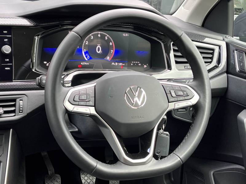 Volkswagen Polo   Registered:2024(24)