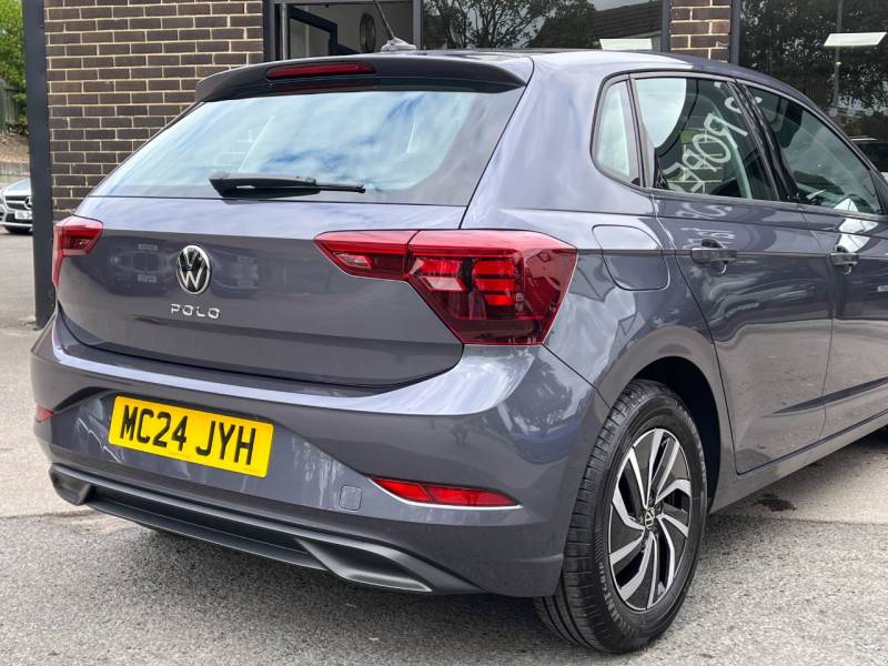 Volkswagen Polo   Registered:2024(24)