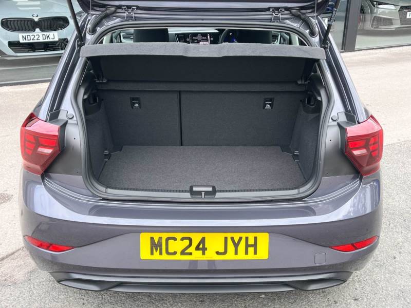 Volkswagen Polo   Registered:2024(24)