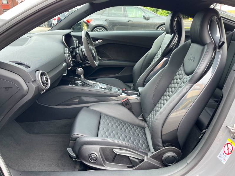 Audi TT RS   Registered:2023(23)