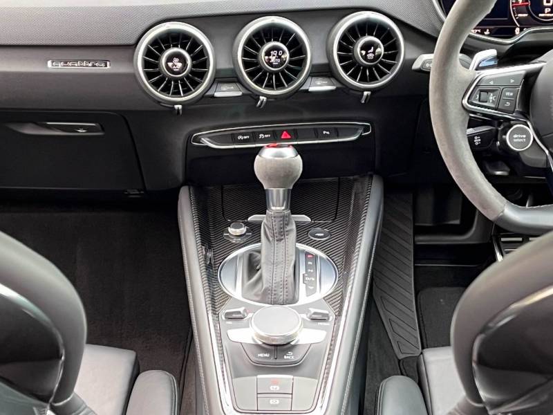 Audi TT RS   Registered:2023(23)