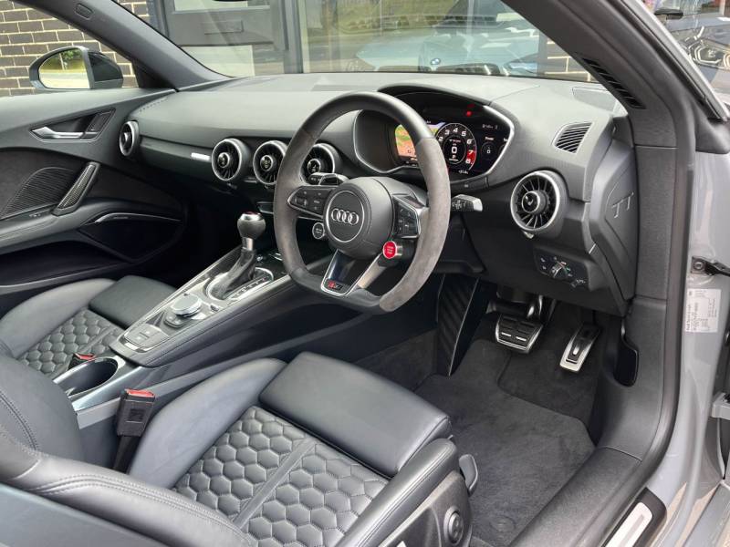 Audi TT RS   Registered:2023(23)