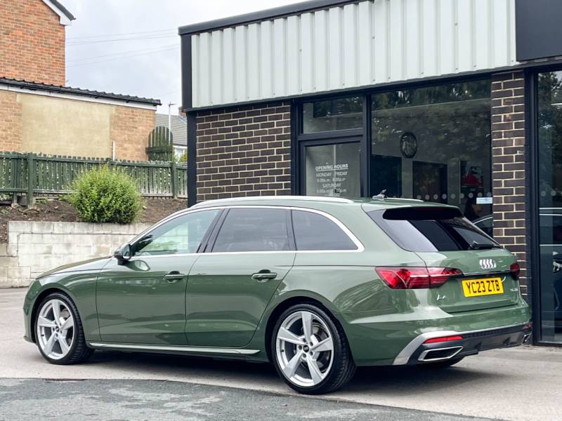 Audi A4 Avant   Registered:2023(23)