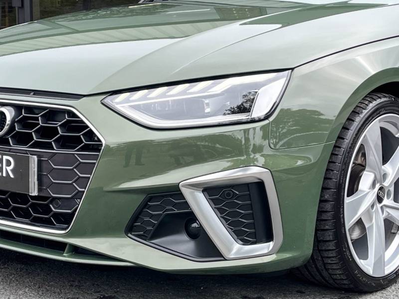 Audi A4 Avant   Registered:2023(23)