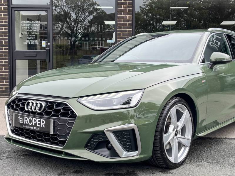 Audi A4 Avant   Registered:2023(23)