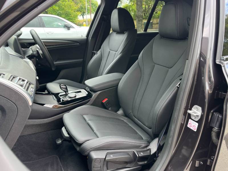 BMW X3   Registered:2024(74)