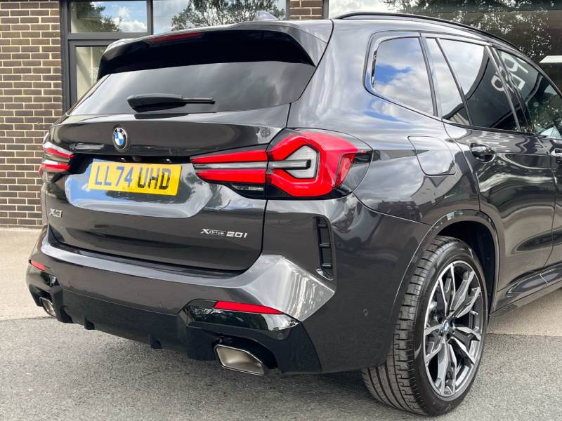 BMW X3   Registered:2024(74)