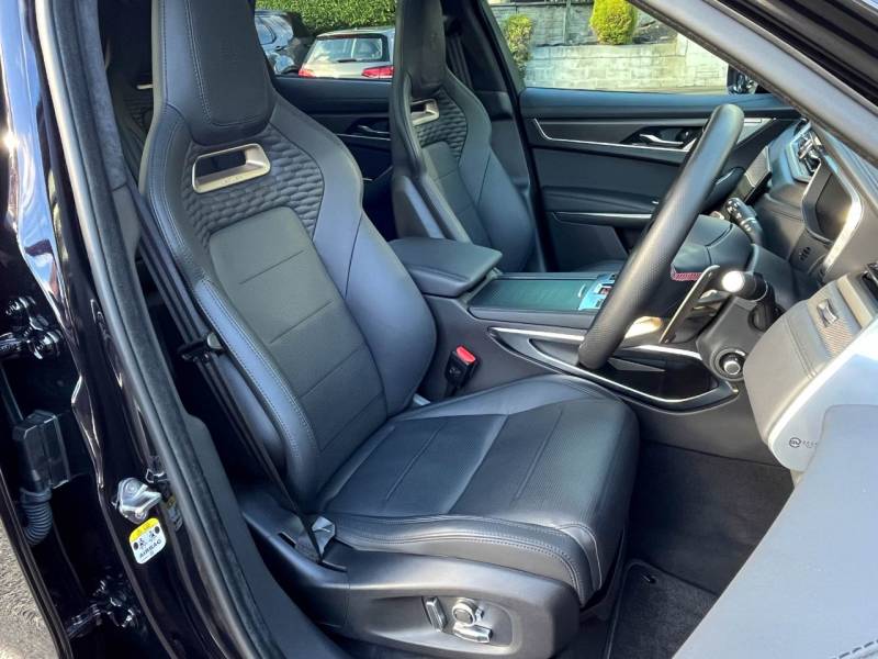 Jaguar F Pace   Registered:2023(72)