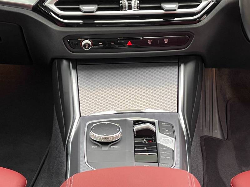 BMW 2 Series   Registered:2024(24)